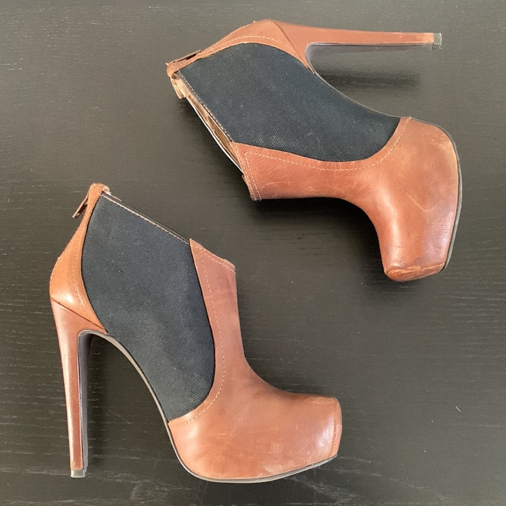 JESSICA SIMPSON distressed leather ankle bootie - Picture 15 of 16